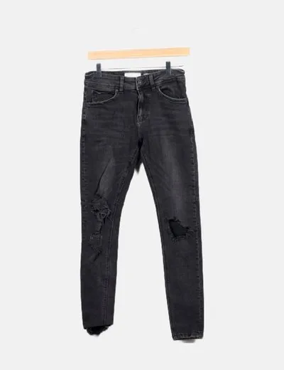 Bershka Jeans denim pitillo ripped gris marengo