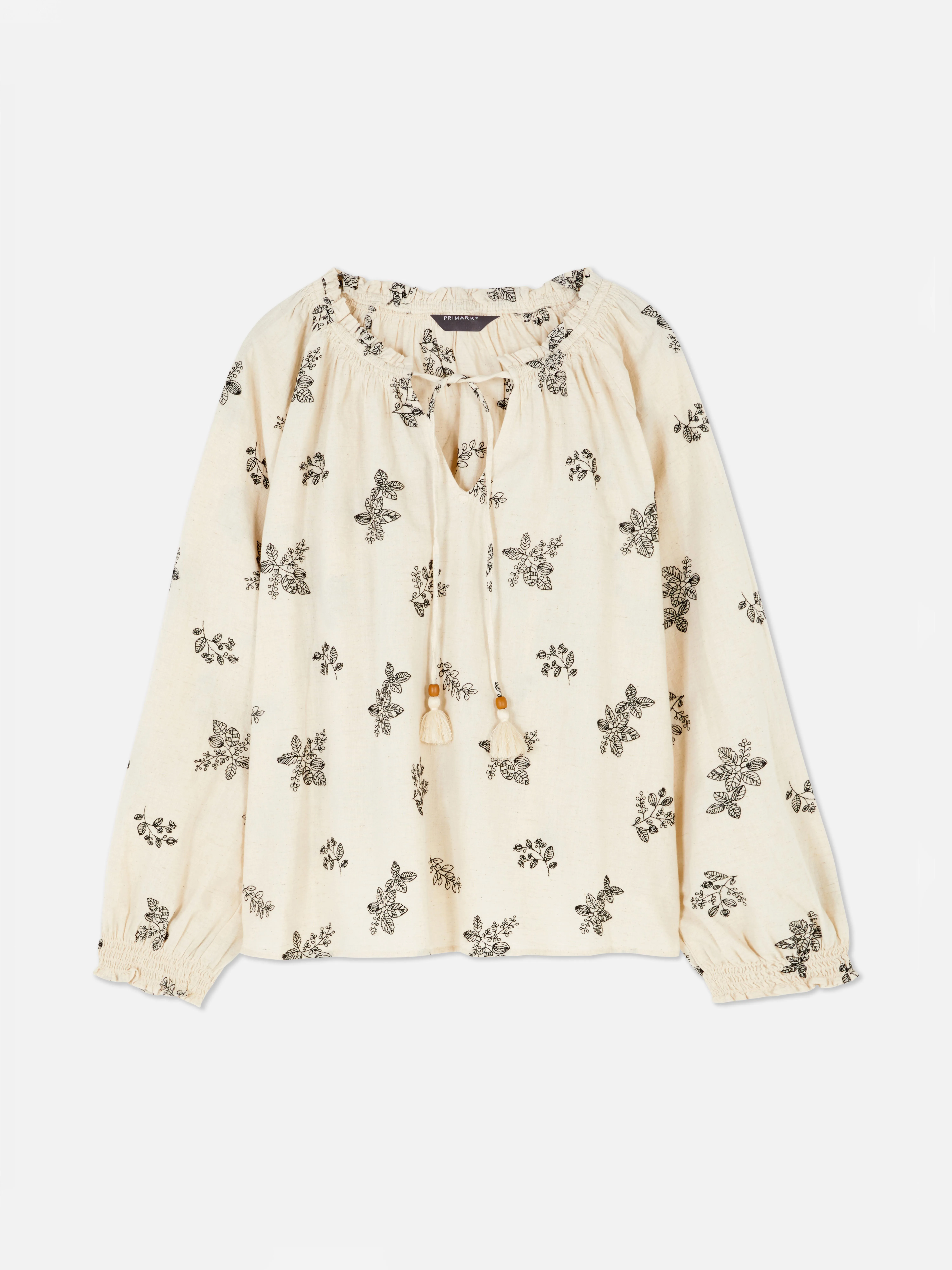 Blusa con flores estilo campiña