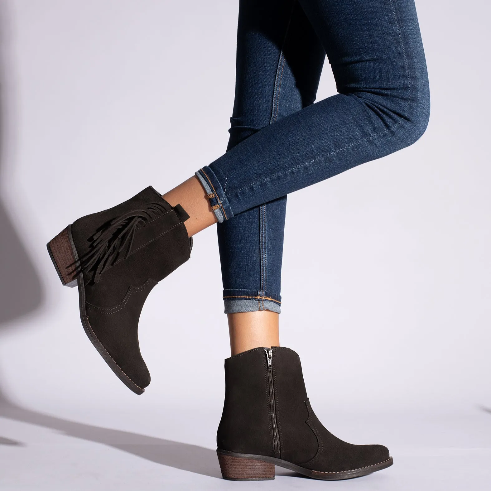 BOHO BOTíN COWBOY MARRÓN CON FLECOS