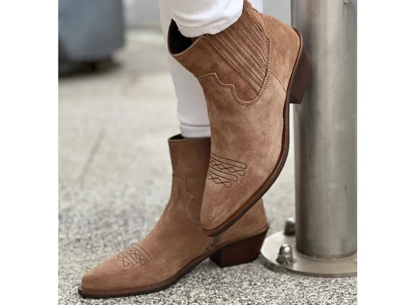 BOTIN CAMPERO FAYE LOL SHOES EN COLOR TAUPE