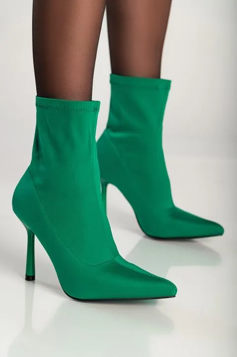 Botines con tacón alto, verde.