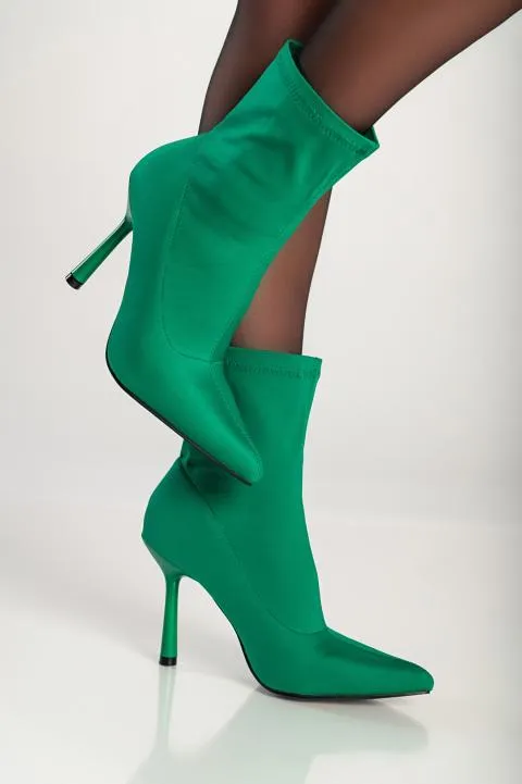 Botines con tacón alto, verde.