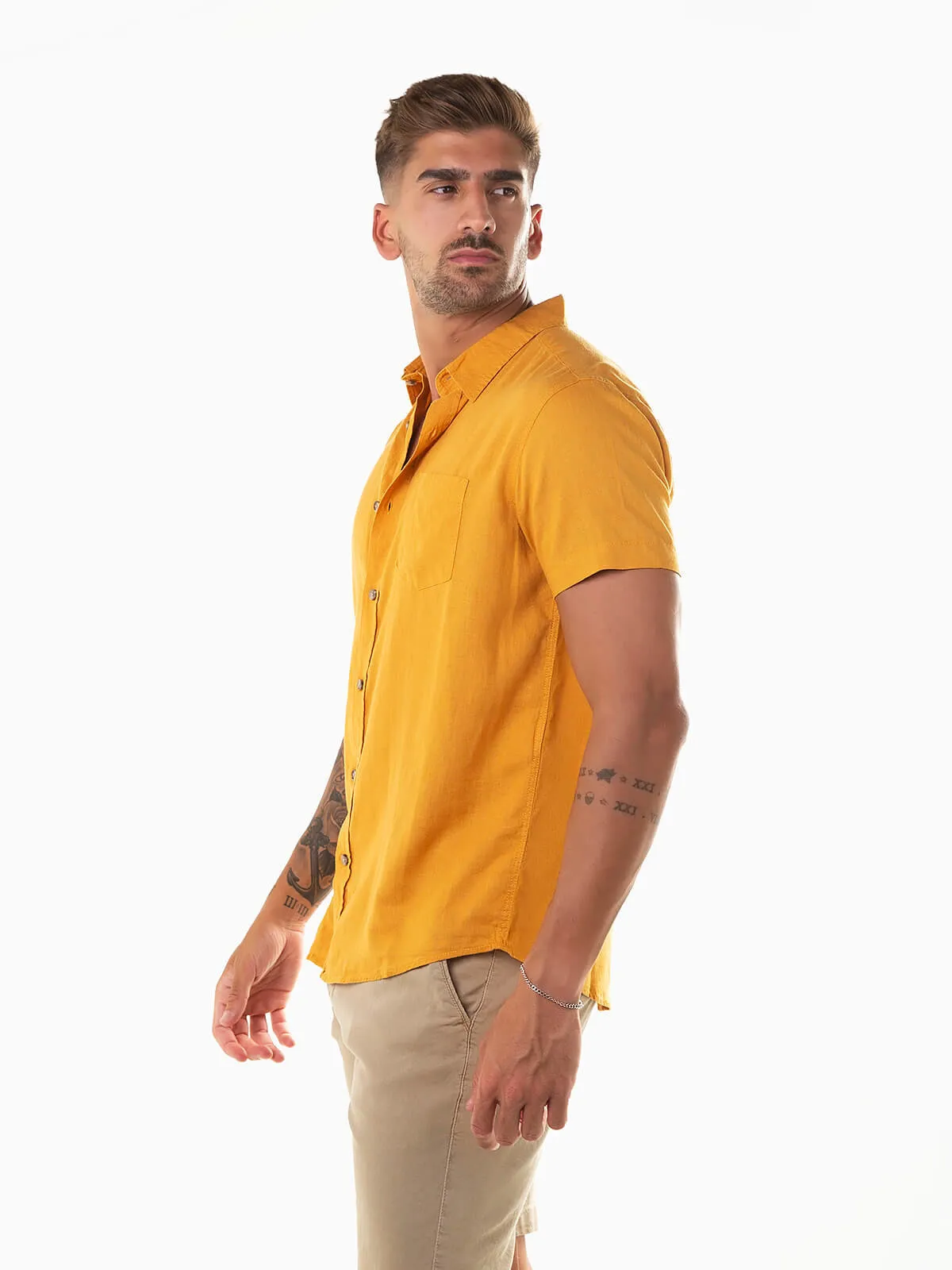 Camisa amarilla manga corta con lino