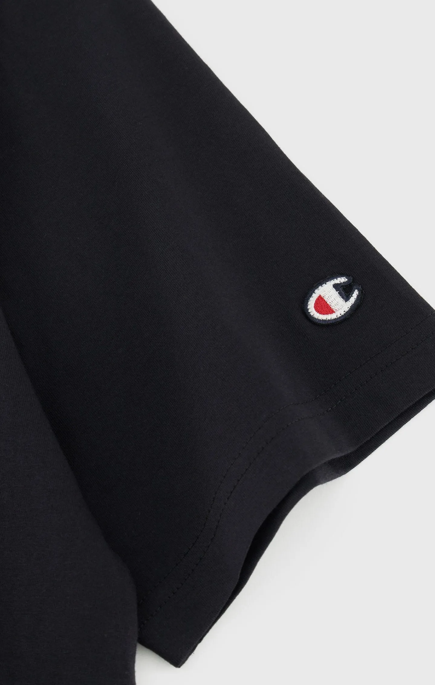 Camiseta de cuello redondo con logotipo grande