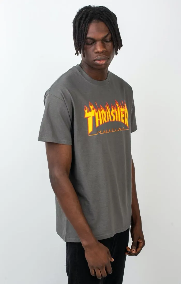 Camiseta THRASHER Magazine Hombre Flame logo manga corta Ref. 110102 GRIS CARBÓN Llama fuego amarilla y naranja