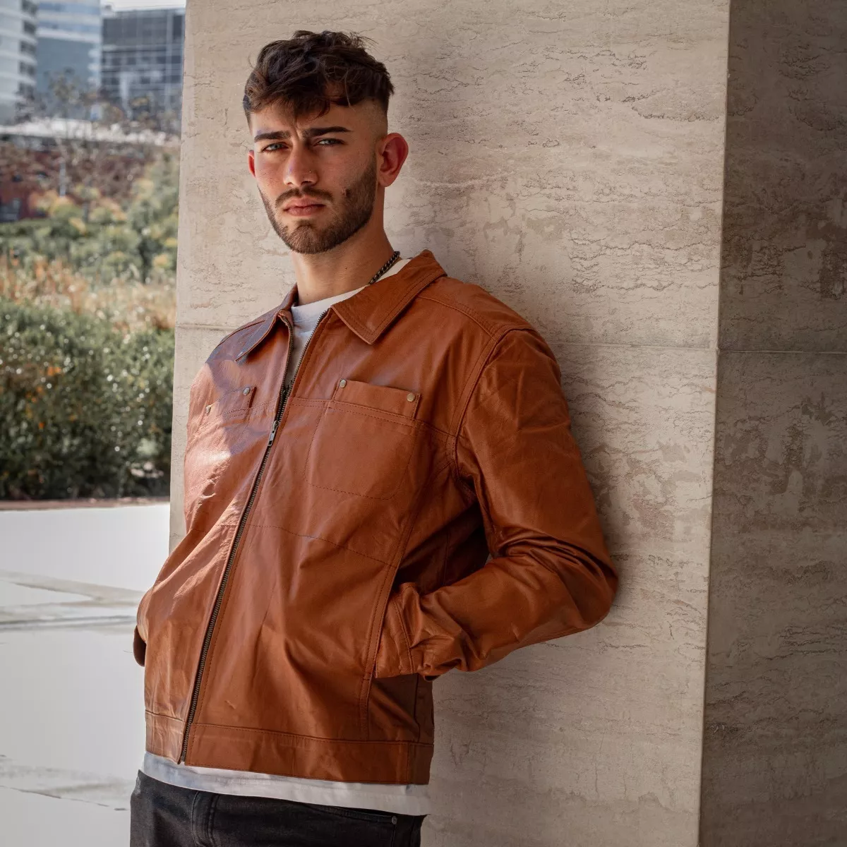 CAMPERA DE CUERO VACUNO 100% LEGITIMO DE HOMBRE  ART: MOTO