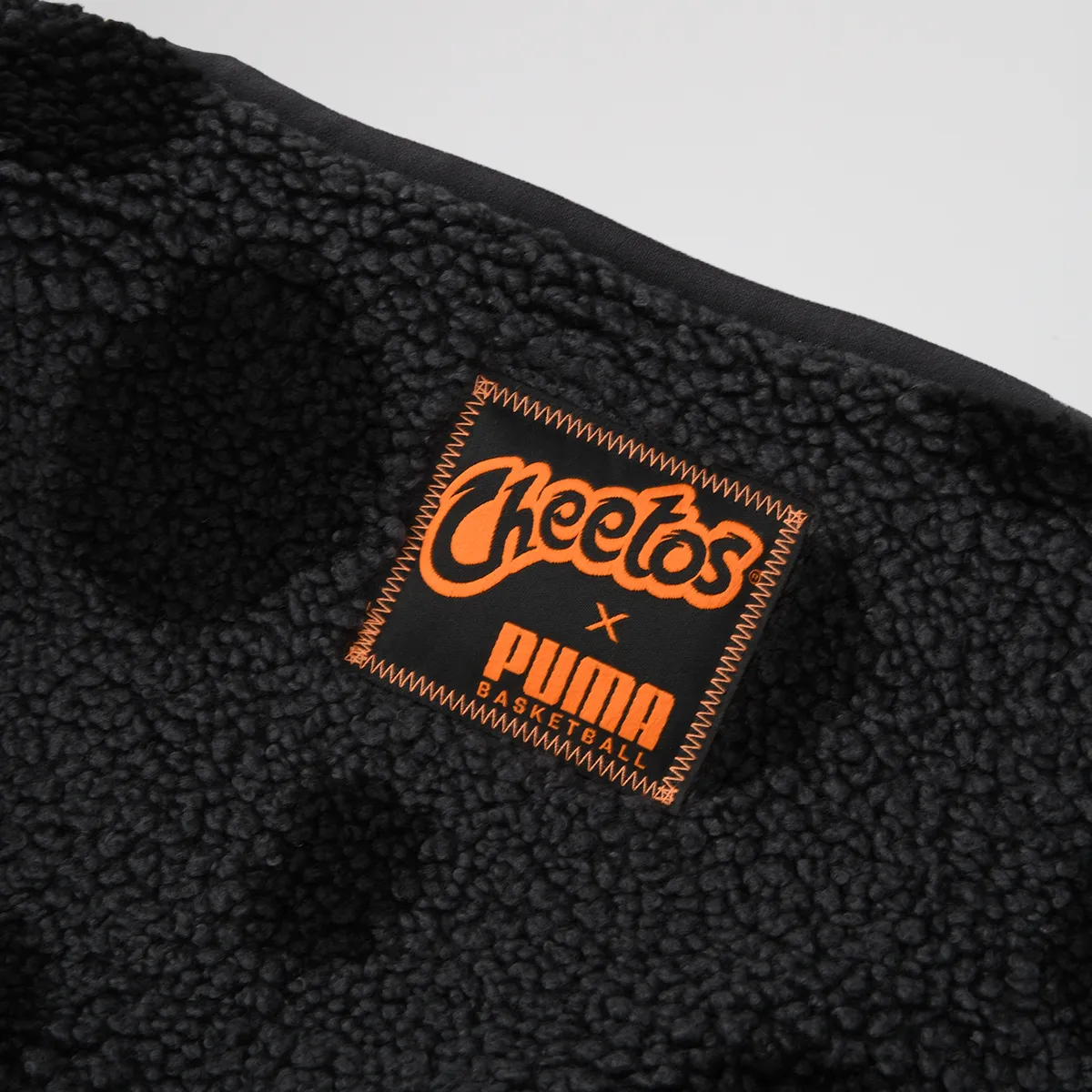 Campera Puma Hoops X Cheetos Sherpa