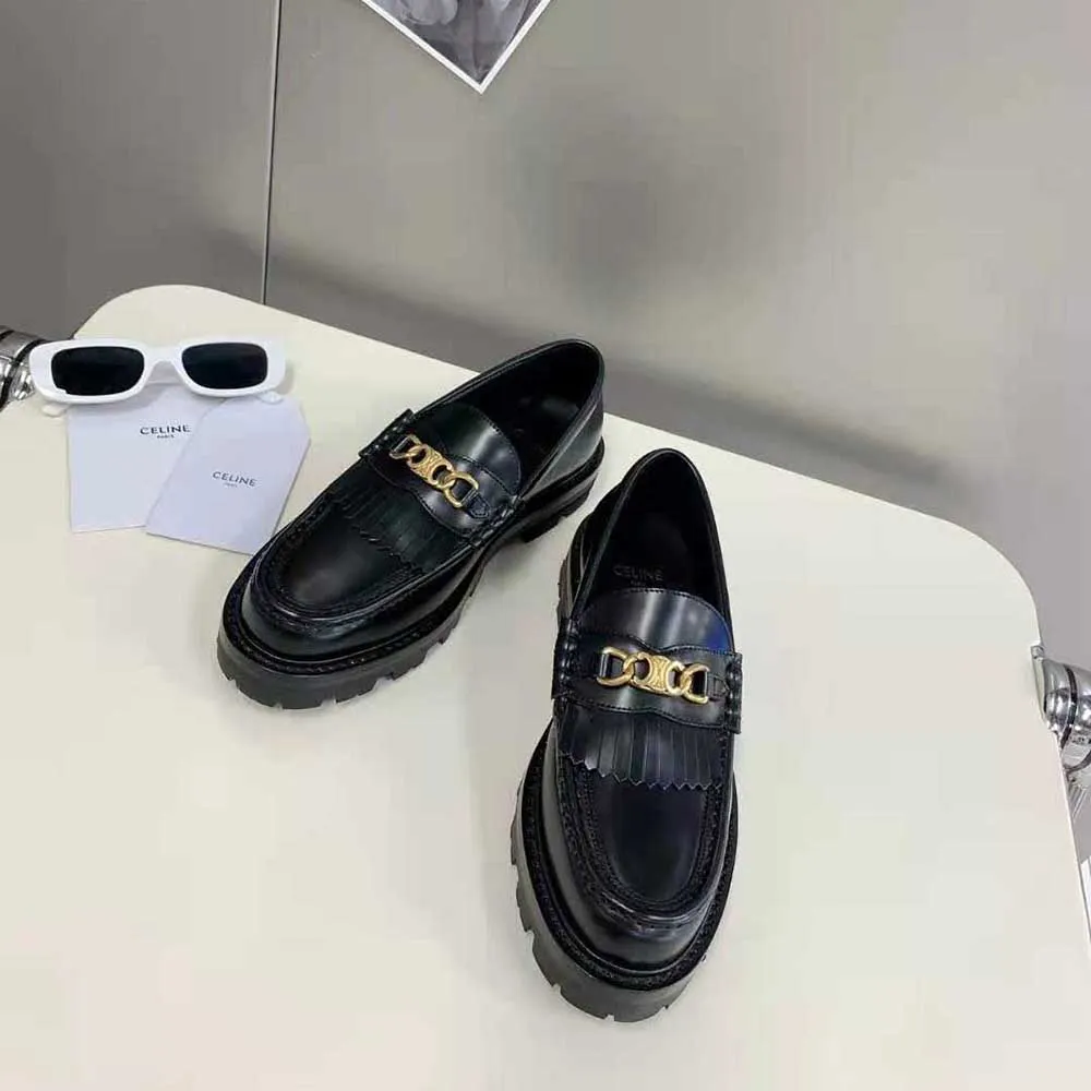 MOCASíN CELINE MARGARET PARA MUJER CON CADENA TRIOMPHE EN TORO PULIDONEGRO