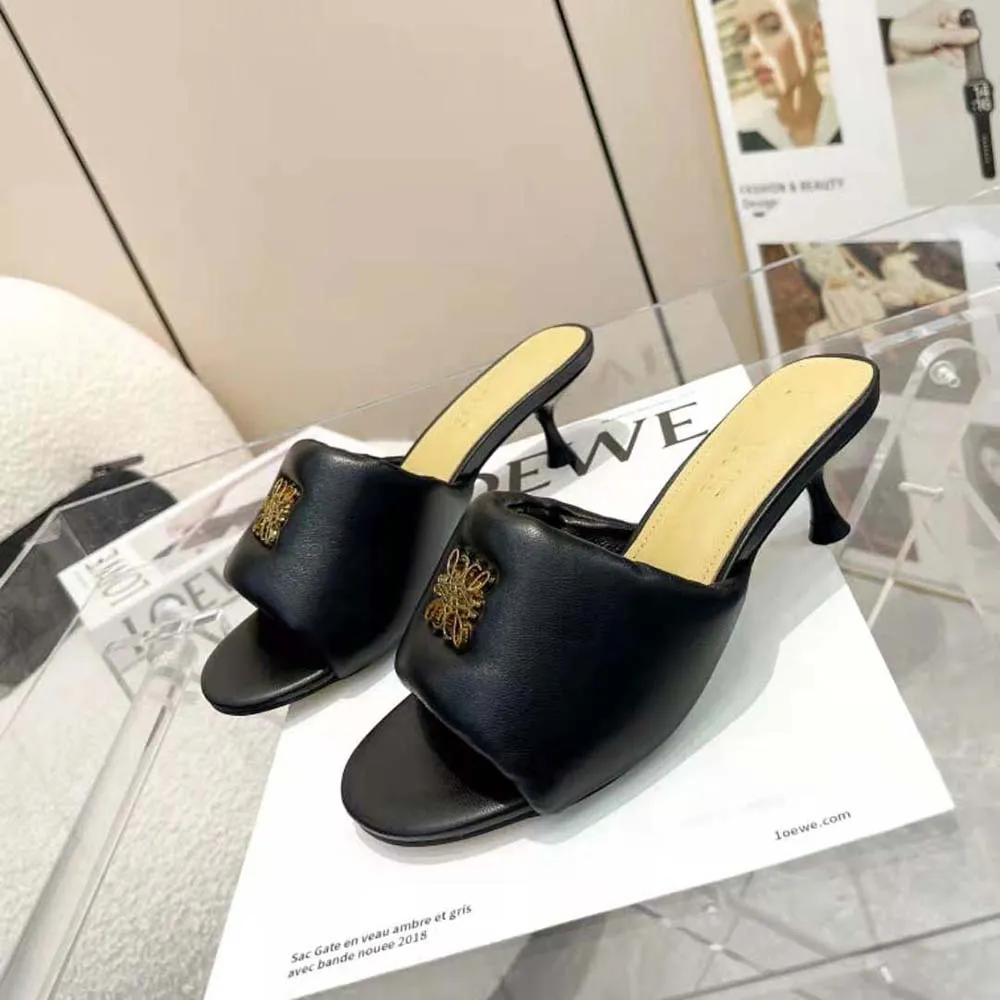 MULE LOEWE MUJER ANAGRAM ACOLCHADO EN PIEL DE CORDERONEGRO