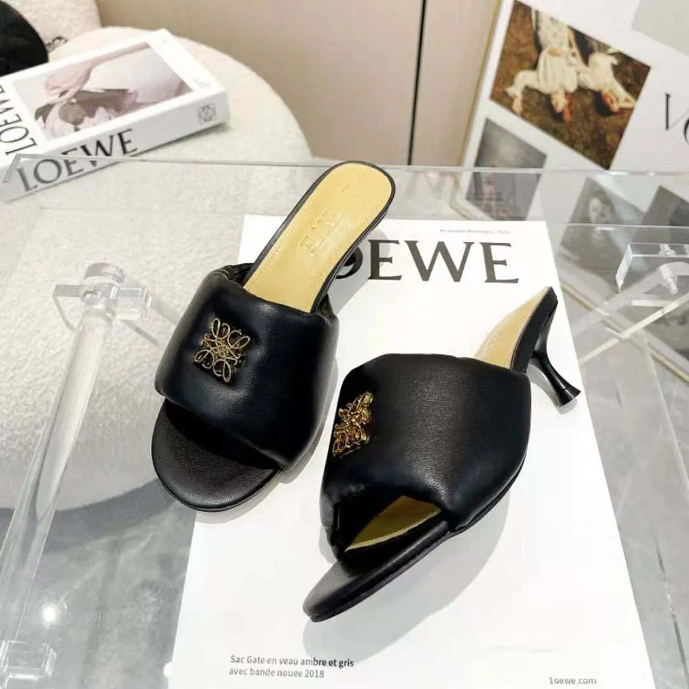 MULE LOEWE MUJER ANAGRAM ACOLCHADO EN PIEL DE CORDERONEGRO