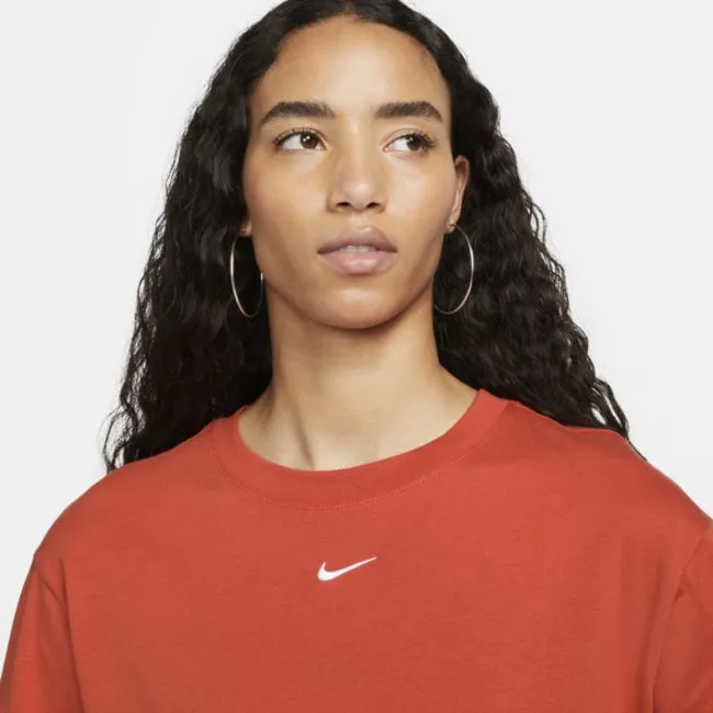 NIKE SPORTSWEAR ESSENTIALS TSHIRT
