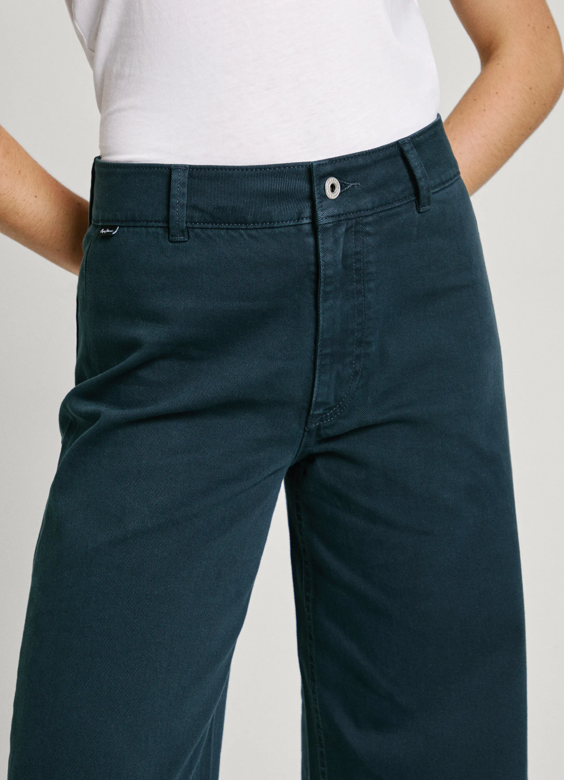 pantalón sarga fit culotte