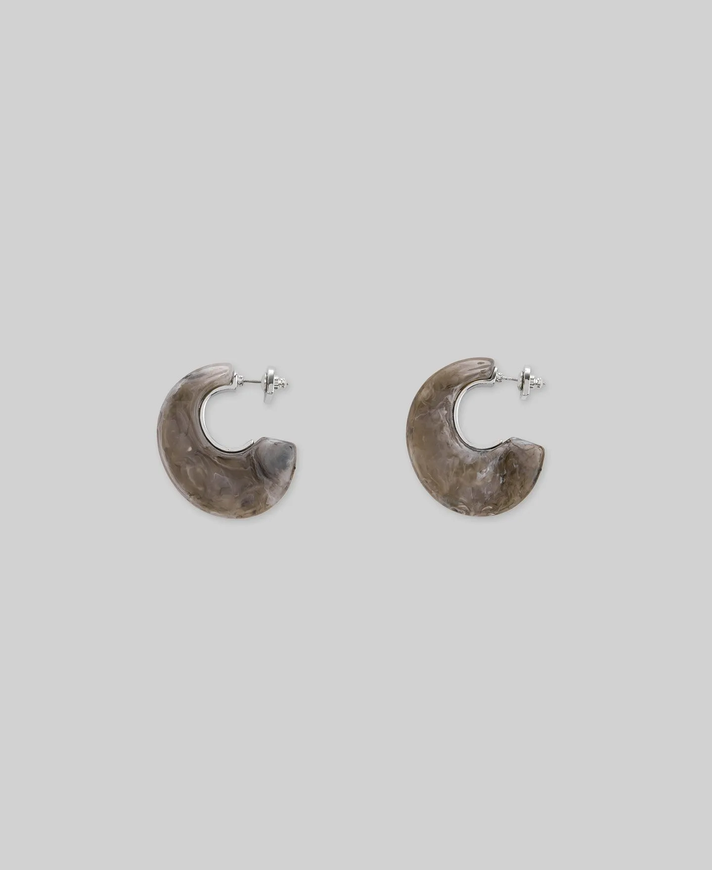 Resin hoops woman