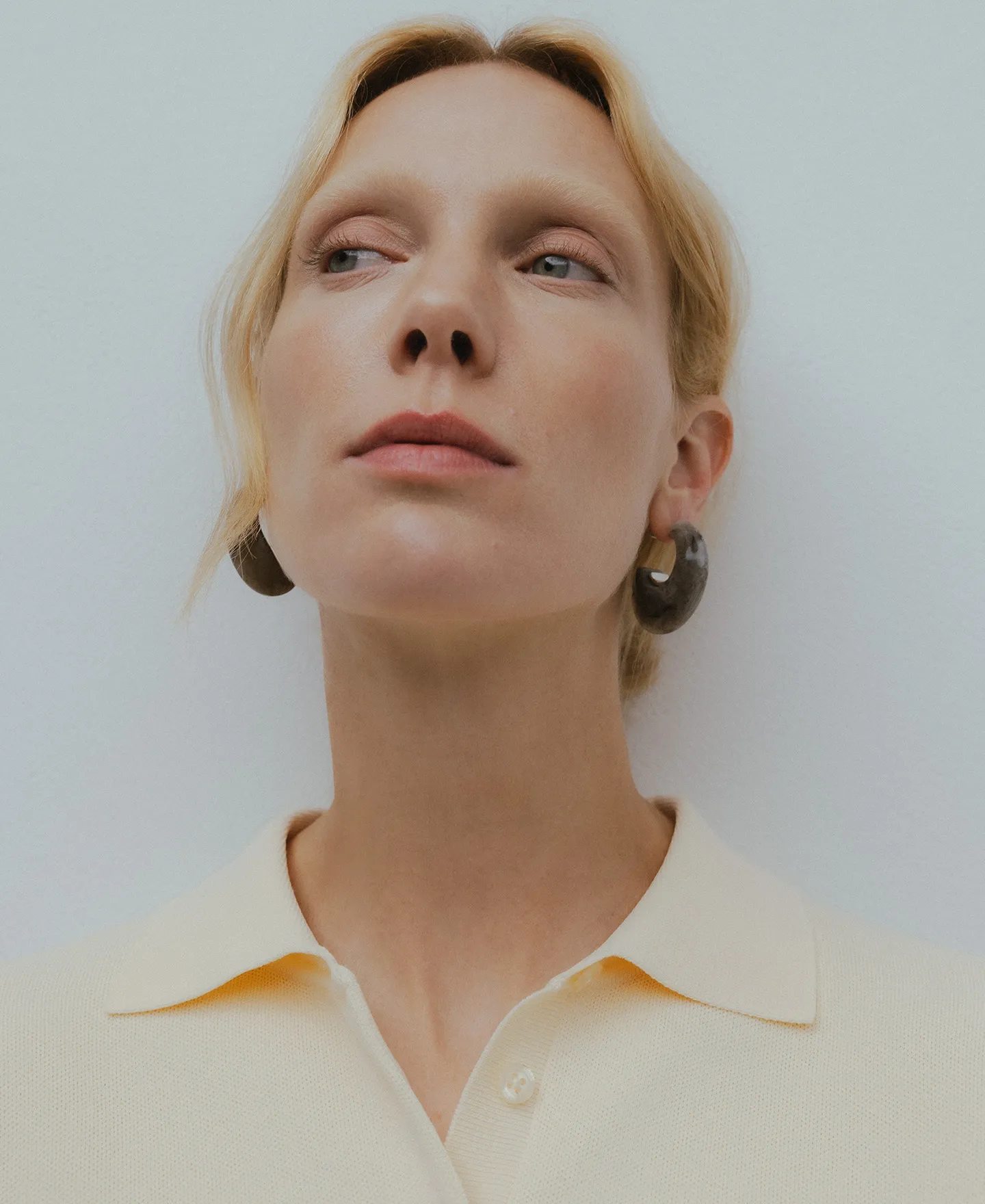 Resin hoops woman