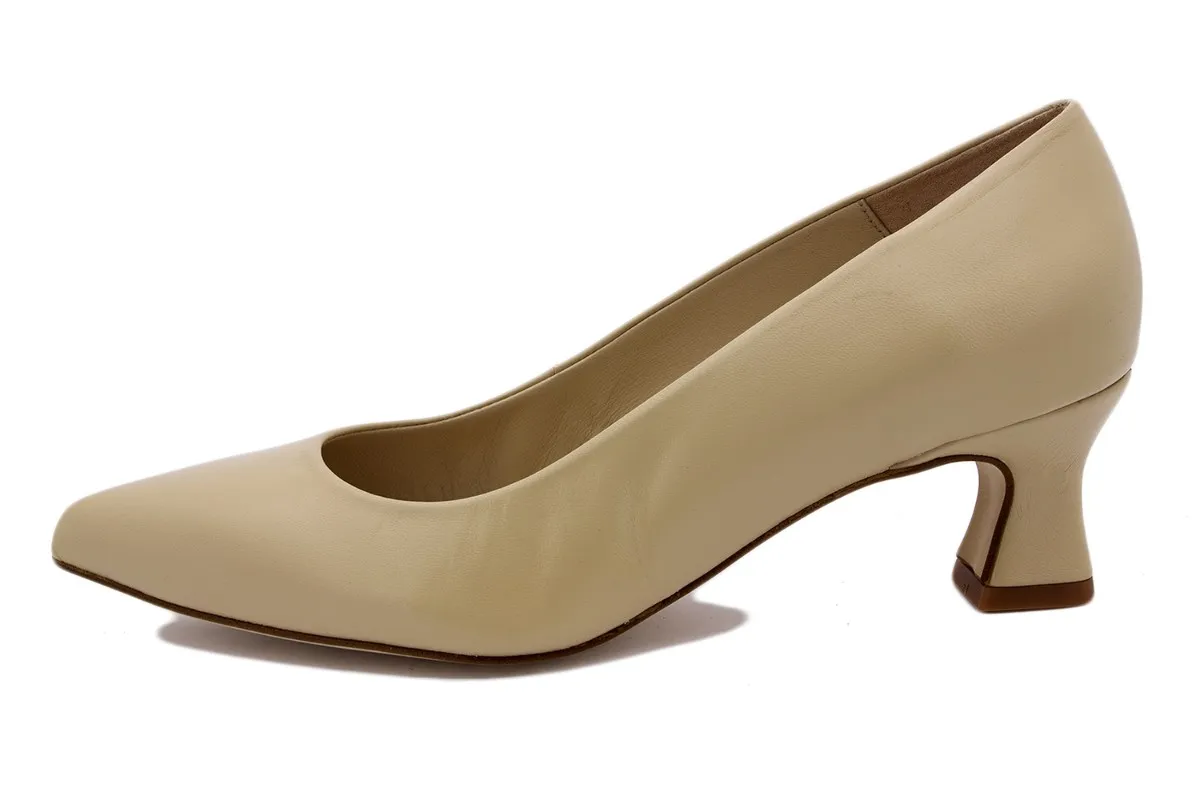 Sand Leather Pump