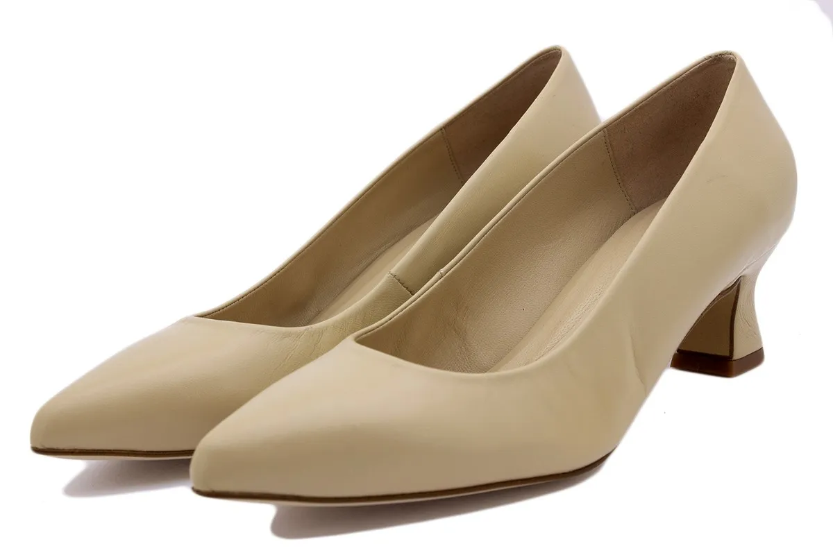 Sand Leather Pump