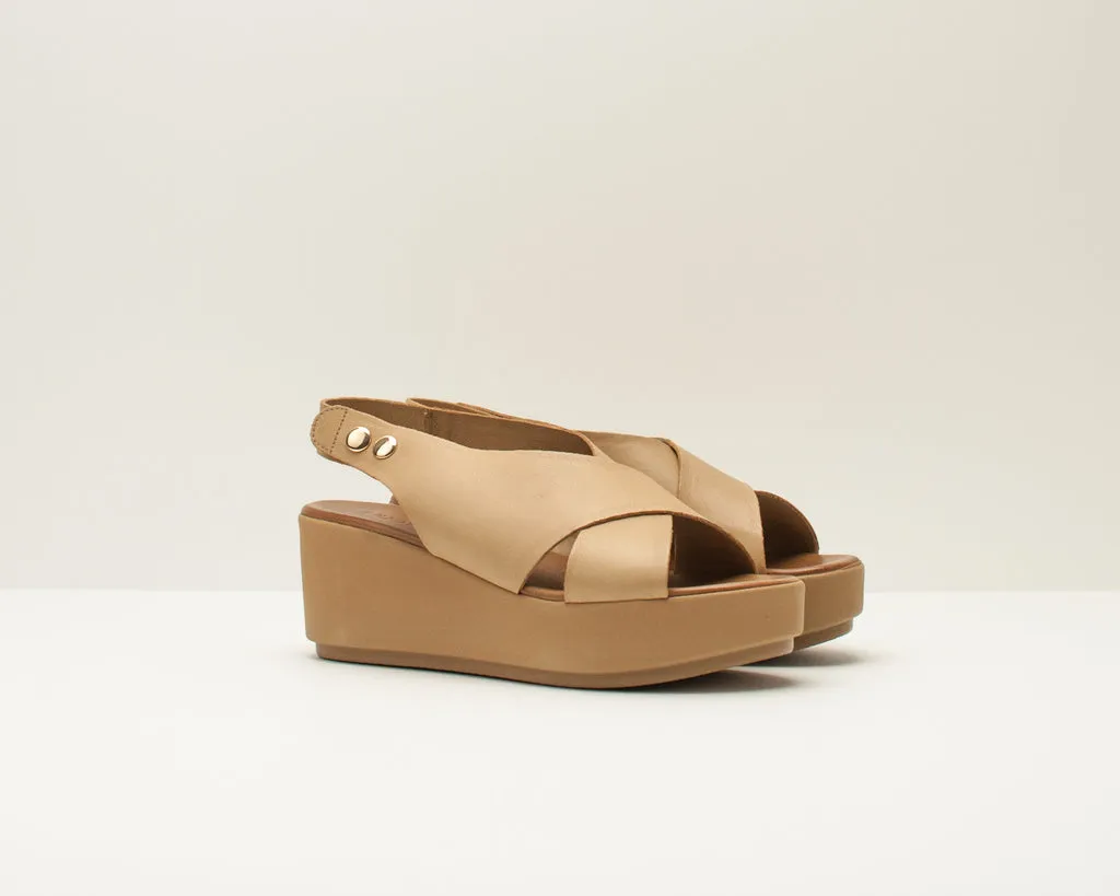SANDALIA  INUOVO  CUÑA CAMEL 123031C