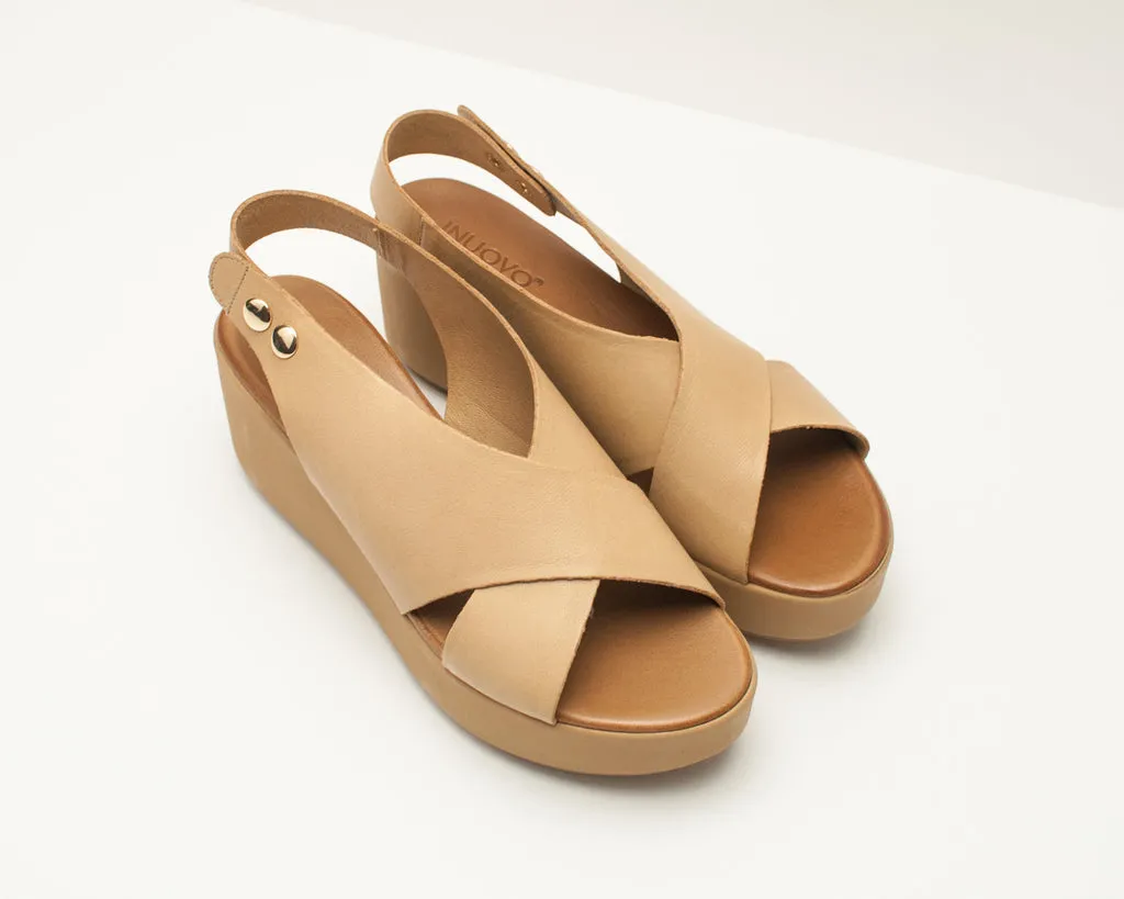 SANDALIA  INUOVO  CUÑA CAMEL 123031C