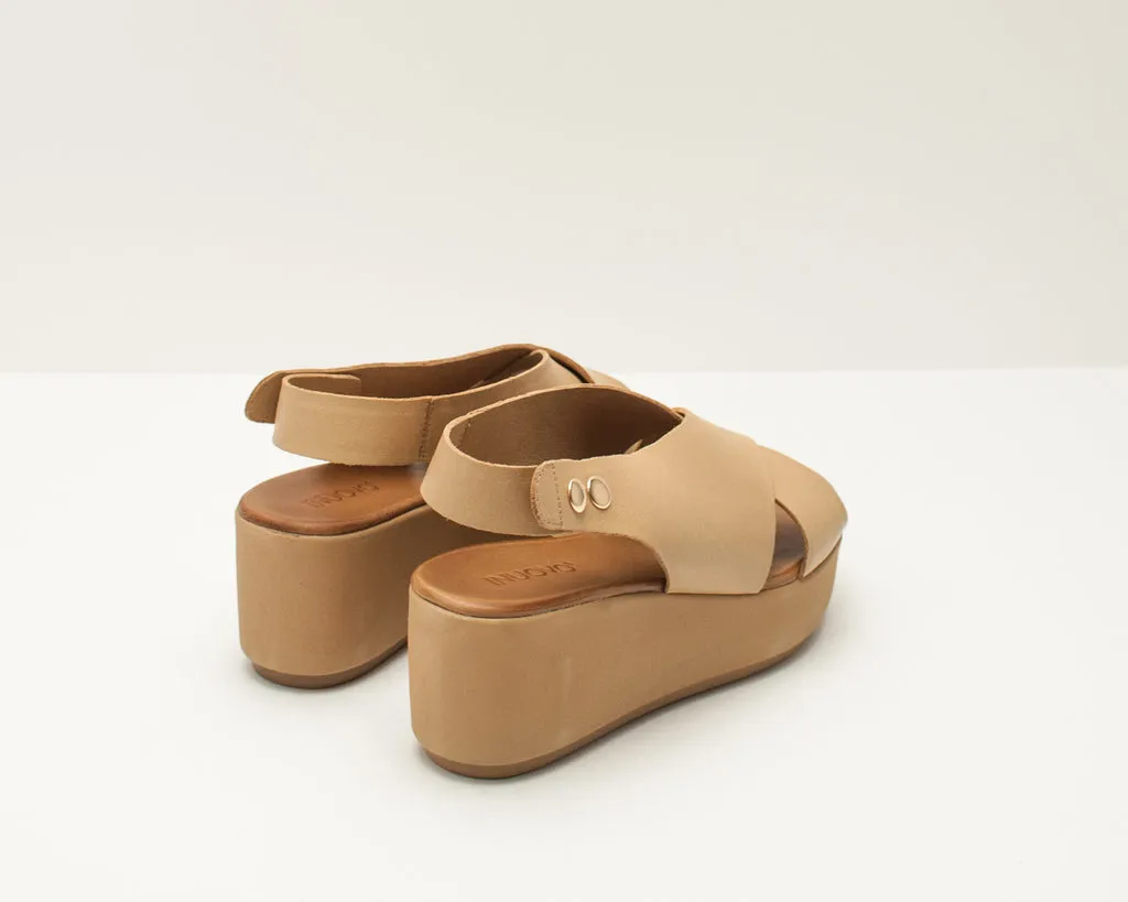 SANDALIA  INUOVO  CUÑA CAMEL 123031C