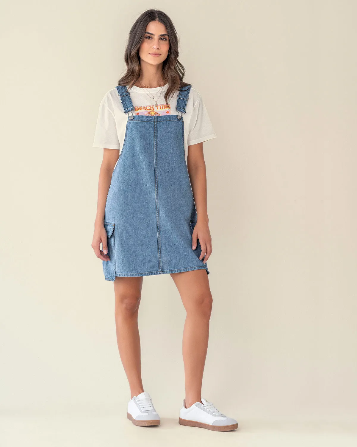 Vestido corto con bolsillos tipo cargo