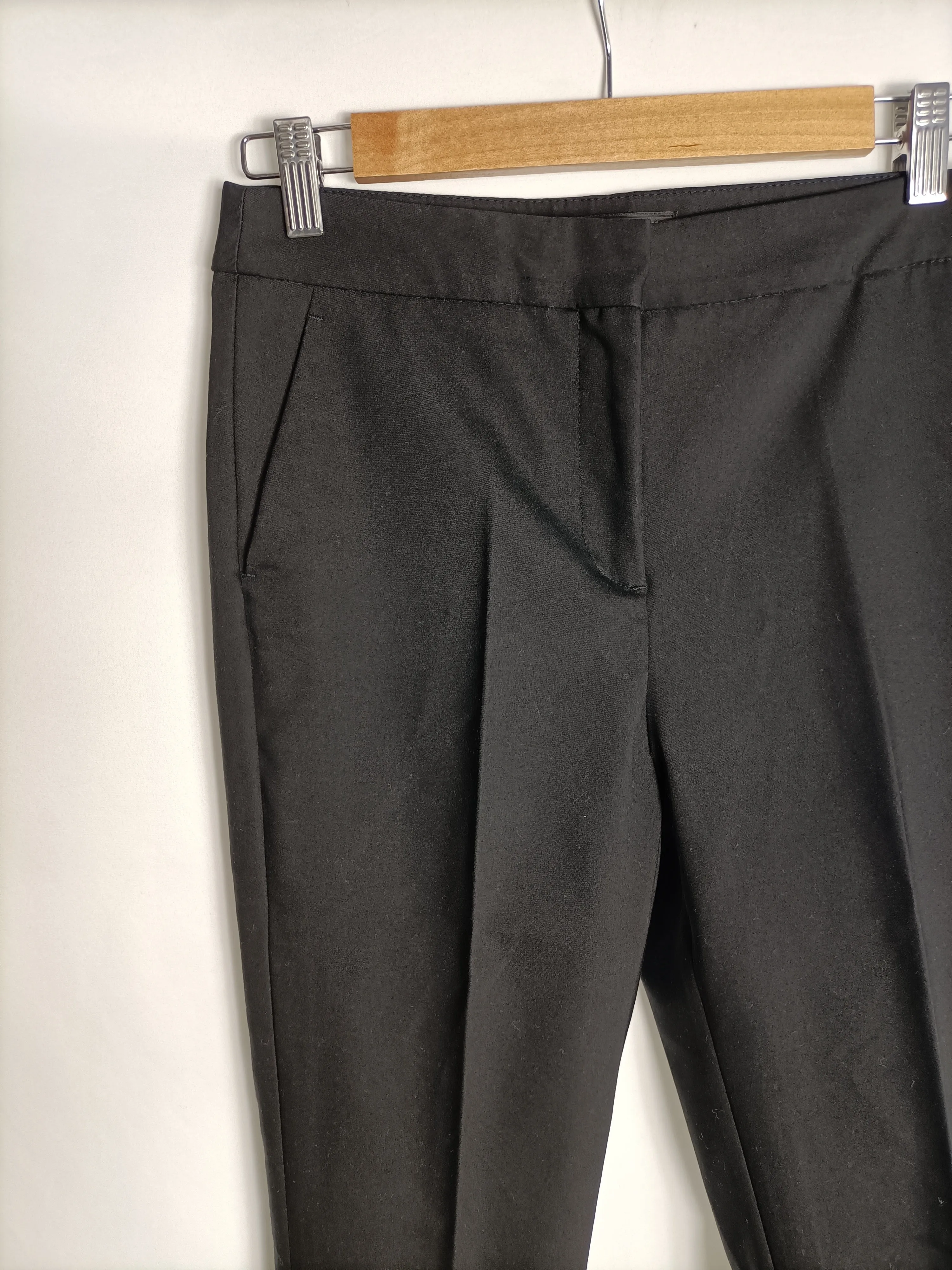 ZARA. Pantalón negro de vestir T.36